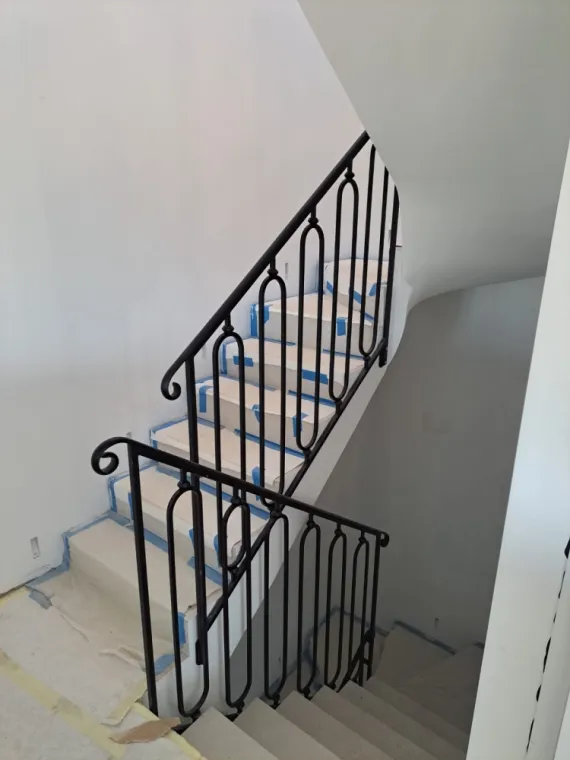 Garde- corps et rampe d'escalier en acier sur mesure , Pérouges, Art Métallique