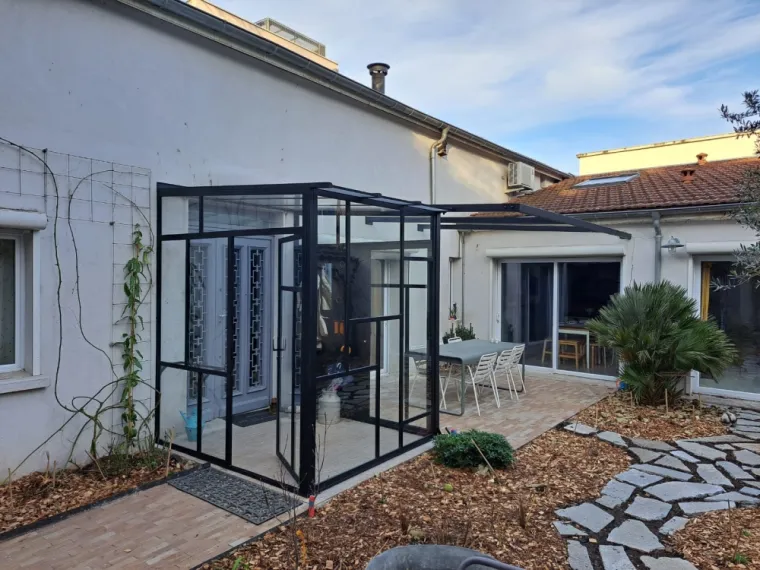 Verrière ouvrante style Mondrian et pergolas à Lyon, Décines-Charpieu, Art Métallique